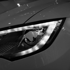 イーロン・マスクの眼