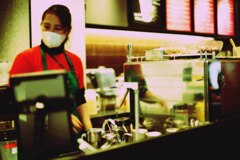 バリスタのクリスマス・レッド