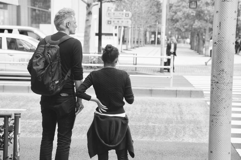 女と男のいる舗道