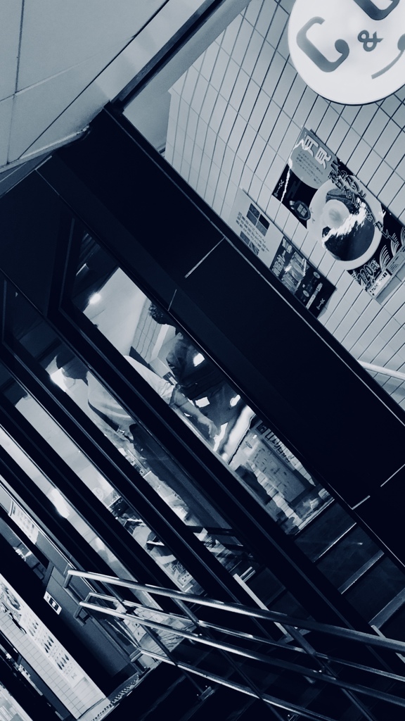 坂道の界隈で(コンクリートバージョン