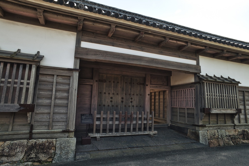 旧二宮家長屋門