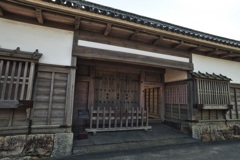 旧二宮家長屋門