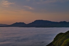 雲海の朝焼け