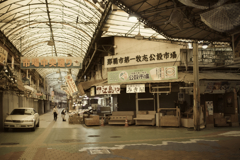 朝の市場