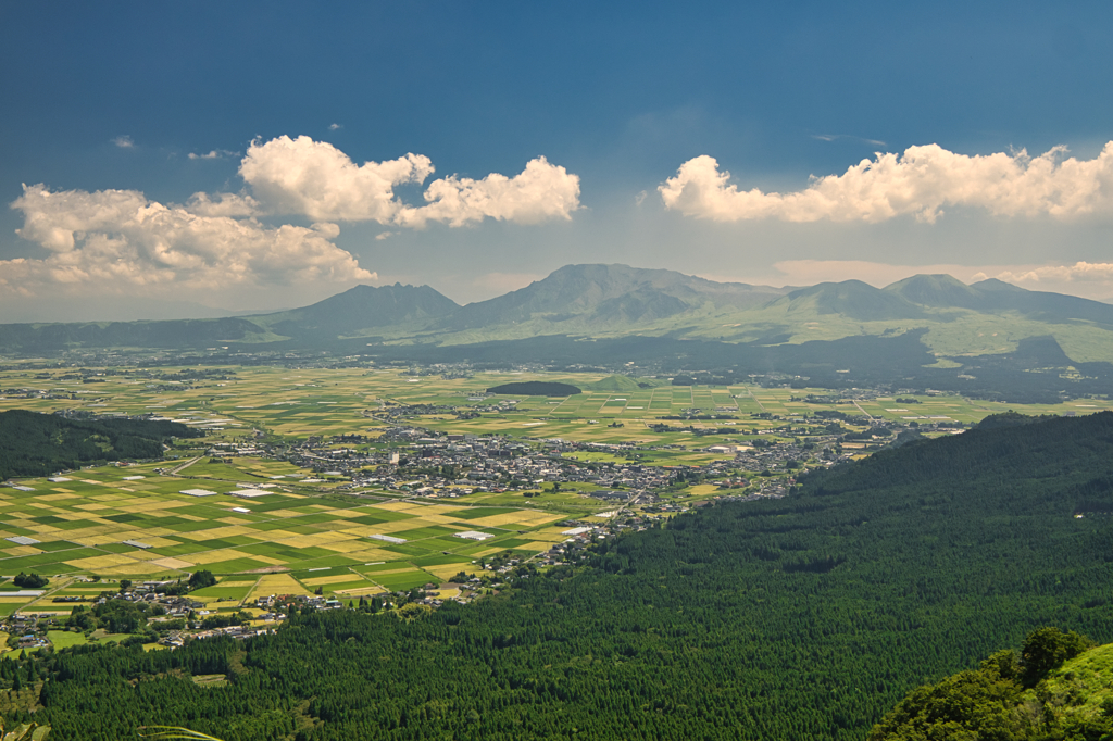晩夏の阿蘇山