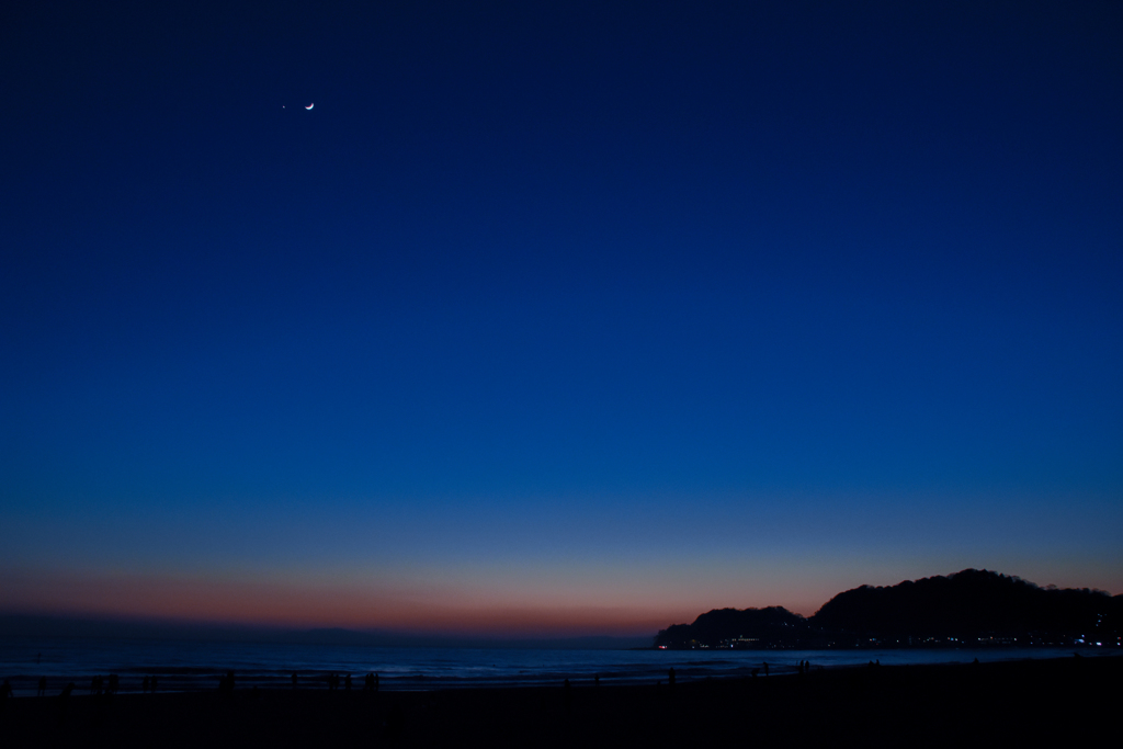 月と金星と由比ヶ浜