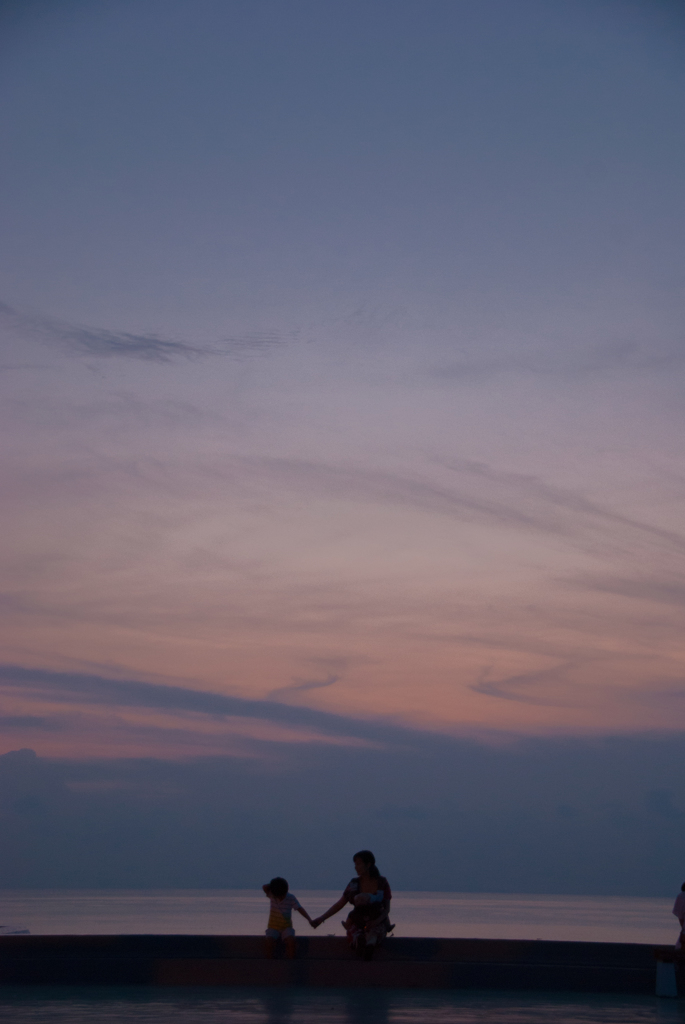 空と海の間で