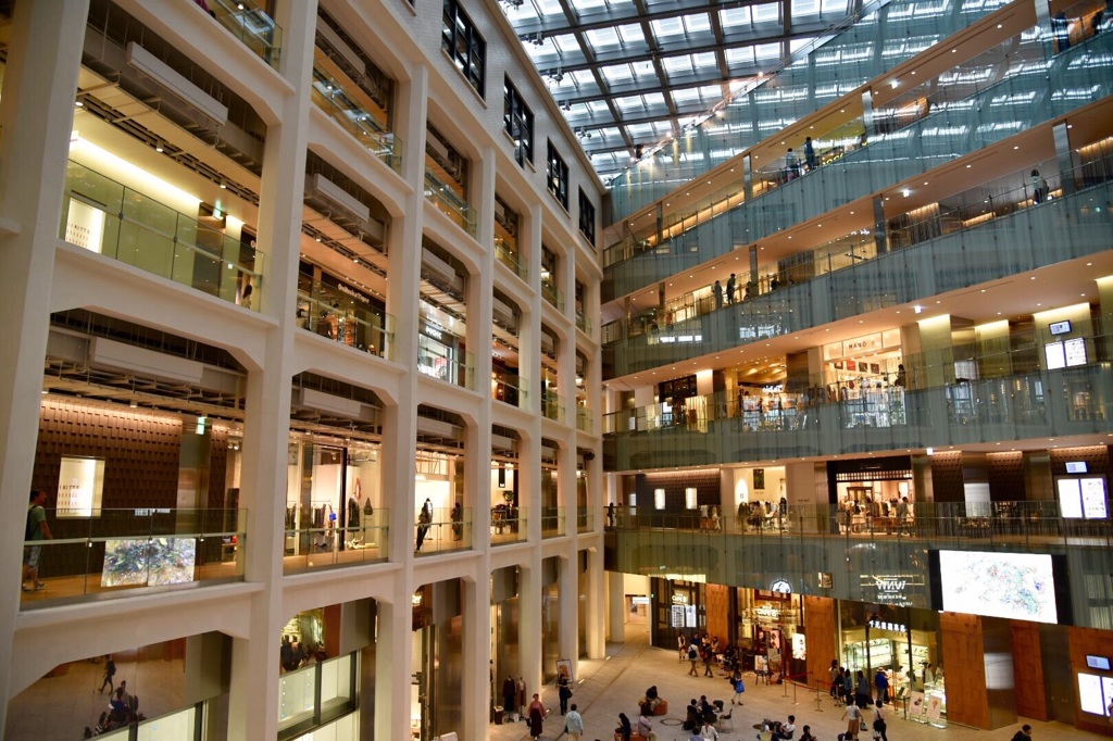 KITTE内装①アトリウム