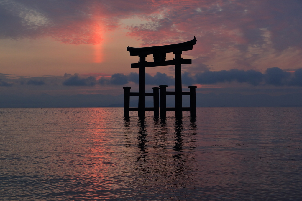 淡海の夜明け