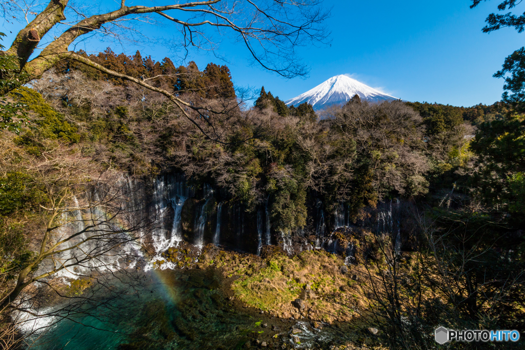 白糸の滝と富士