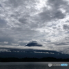 雲と戯れる富士