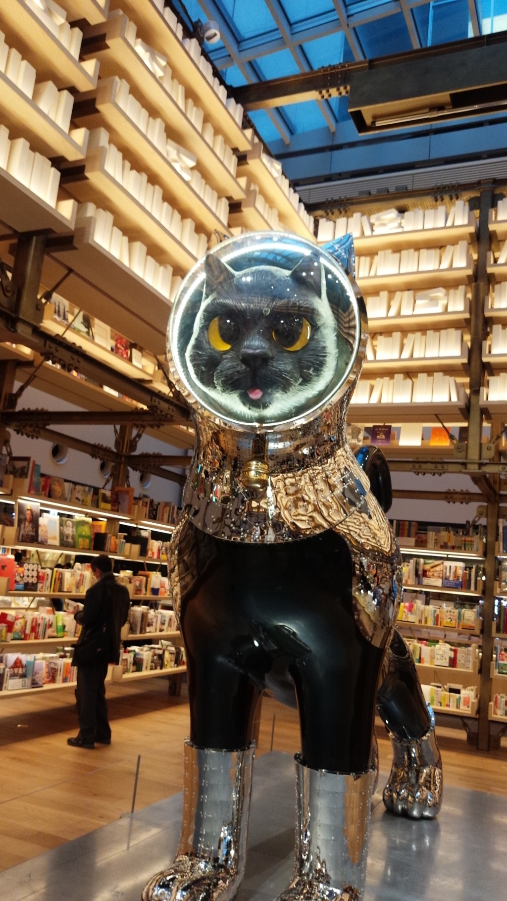 ヤノベケンジ氏作品