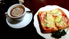 昨日入った喫茶店の、モーニング