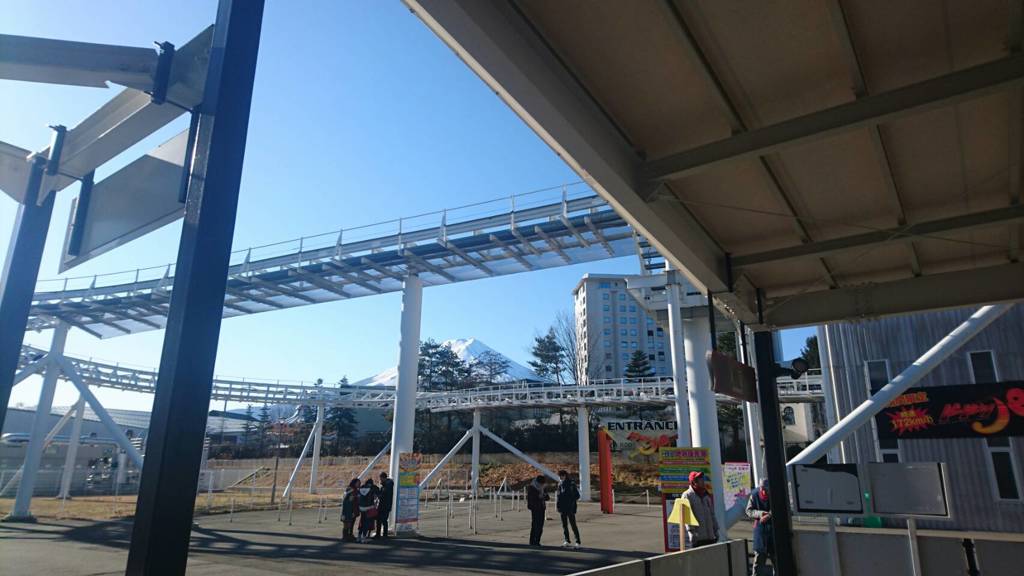 富士急ハイランドからの富士山