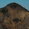 聳え立つ山