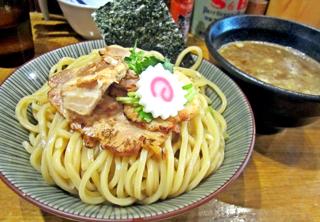 馳走麺 狸穴 （マミアナ）