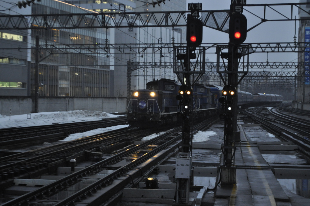 寝台特急ＨＯＫＵＴＯＳＥＩ。Vol.2。上り・札幌駅到着。（定期・上野行き）