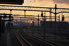 夕日の綺麗な旭川駅。　ホームから。
