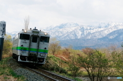 芦別岳を背に