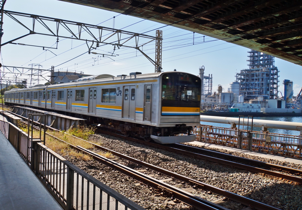工場・運河そしてローカル線。