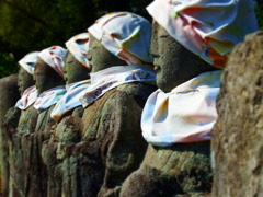 六地蔵・・あれっ一人いないや。