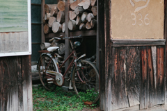 味のある場所に味のある自転車