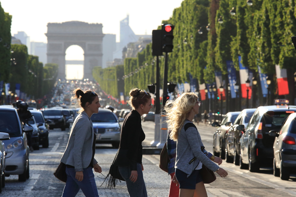 Champs-Elysees