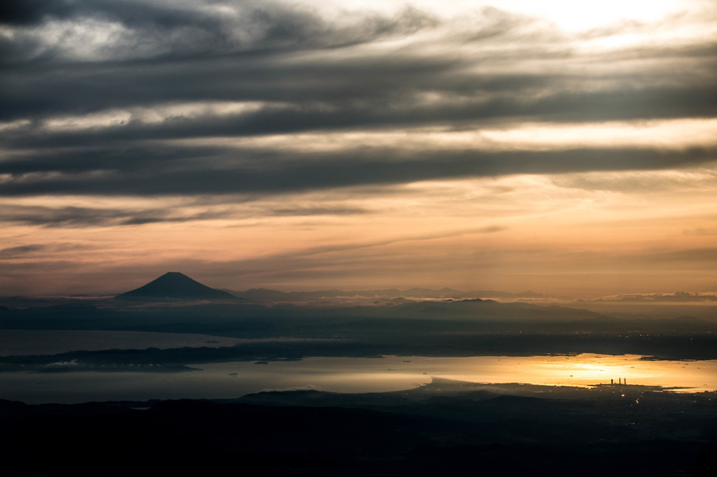 東京湾と富士山