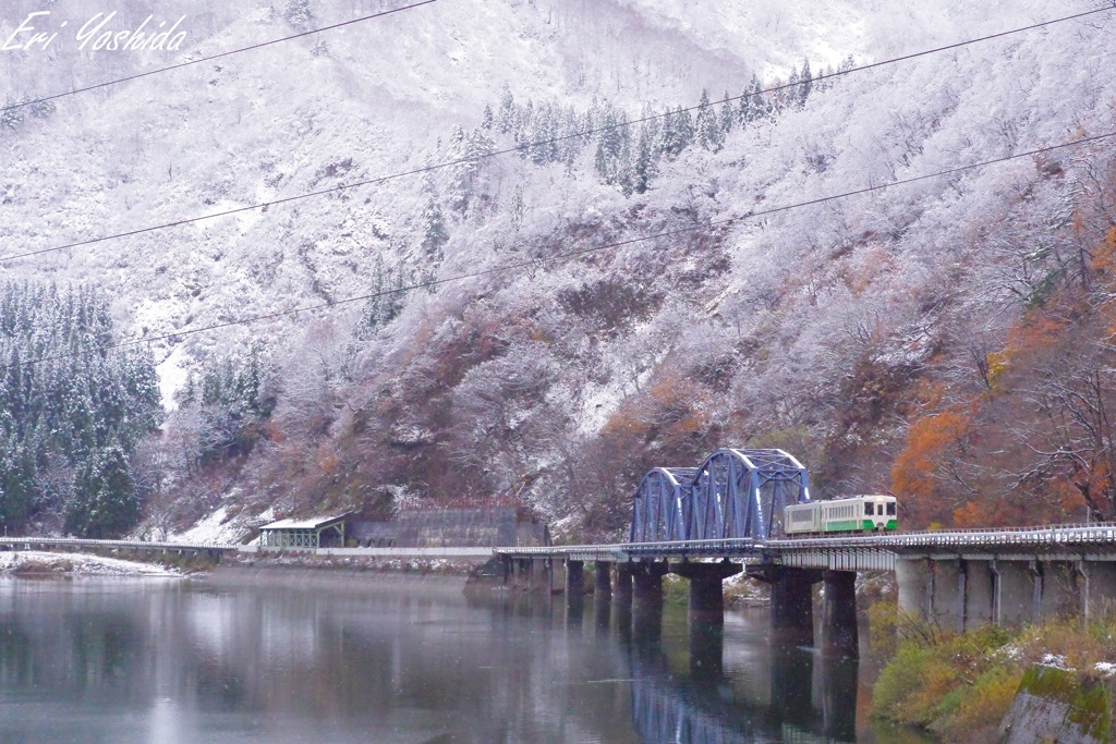 初雪・紅葉と雪 ②