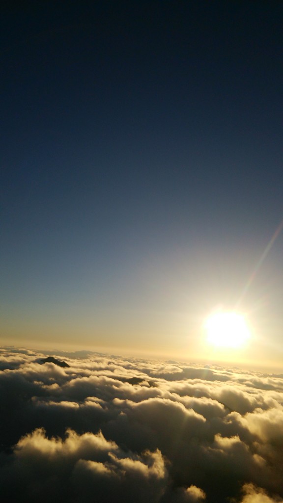 太陽と雲海