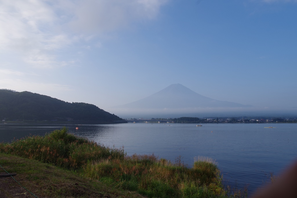静かな湖畔