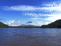 精進湖より