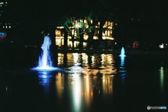 夜は