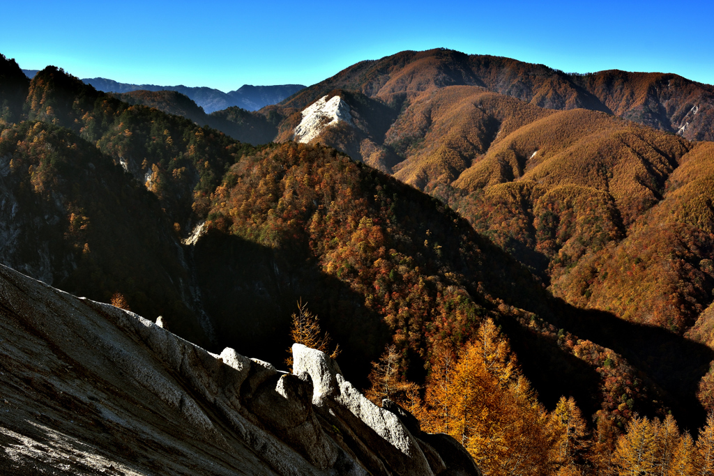 秋山