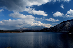 本栖湖と隠れ富士