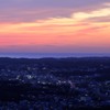 夜明けまじかの街