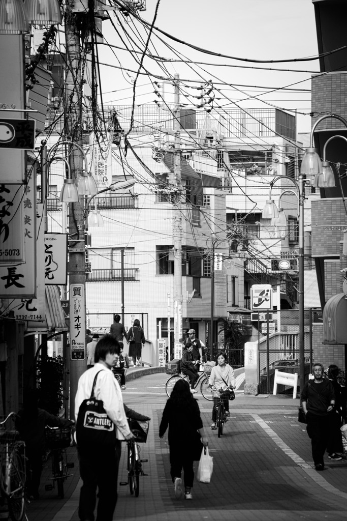 青年よ振り返るな