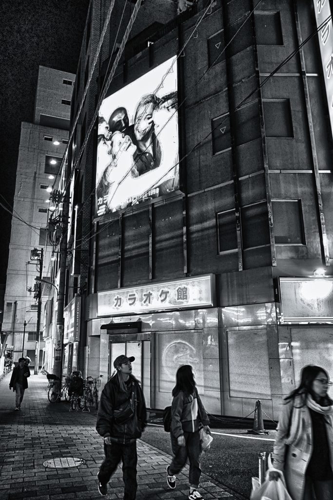 夜の街角