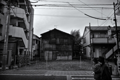 さらされた古家