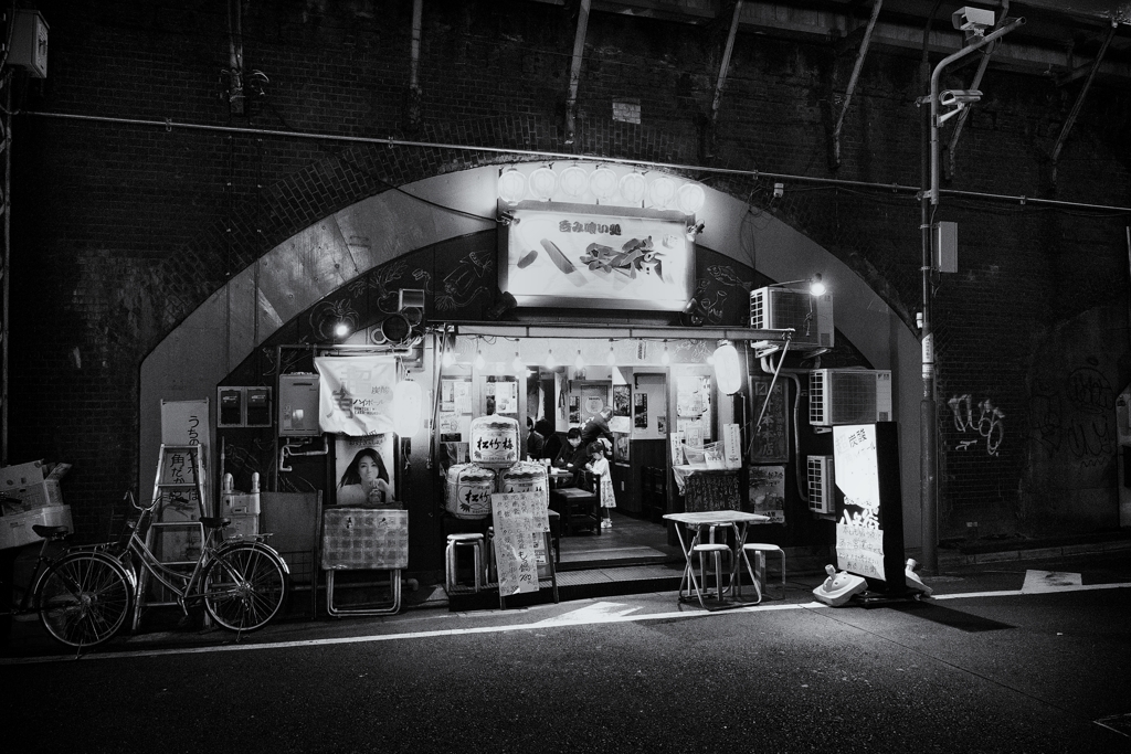 灯りに誘われて