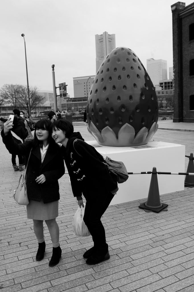 つらい姿勢でニコッ^^