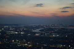 夕焼けと小さな煙突