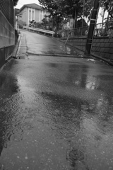 坂の上も雨だよな