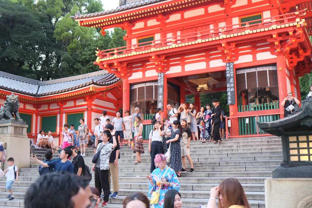 八坂神社のにぎわい