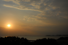 戦い終えた幕張浜