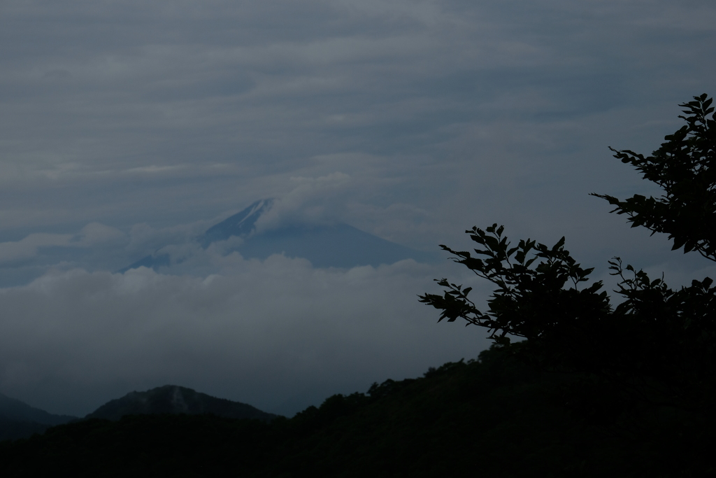 雲間のシンボル