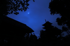 暗闇の五重塔