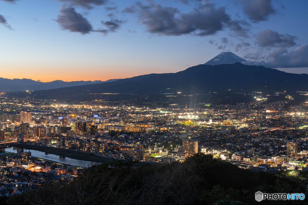 富士と夜景