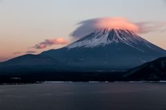 本栖湖・笠雲