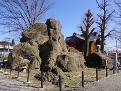 前橋市の岩神の飛石